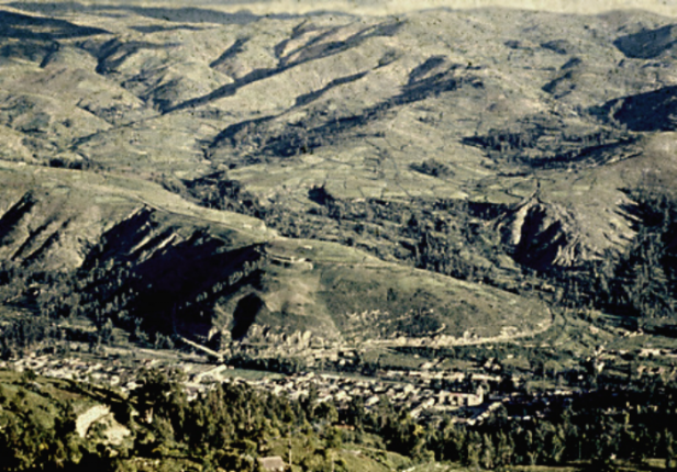 Prehistoric hill-top archaeological site of Waywaka that revealed a 3000 year sequence of pre-Inca settlements, and the earliest evidence of gold working technology in the Americas 